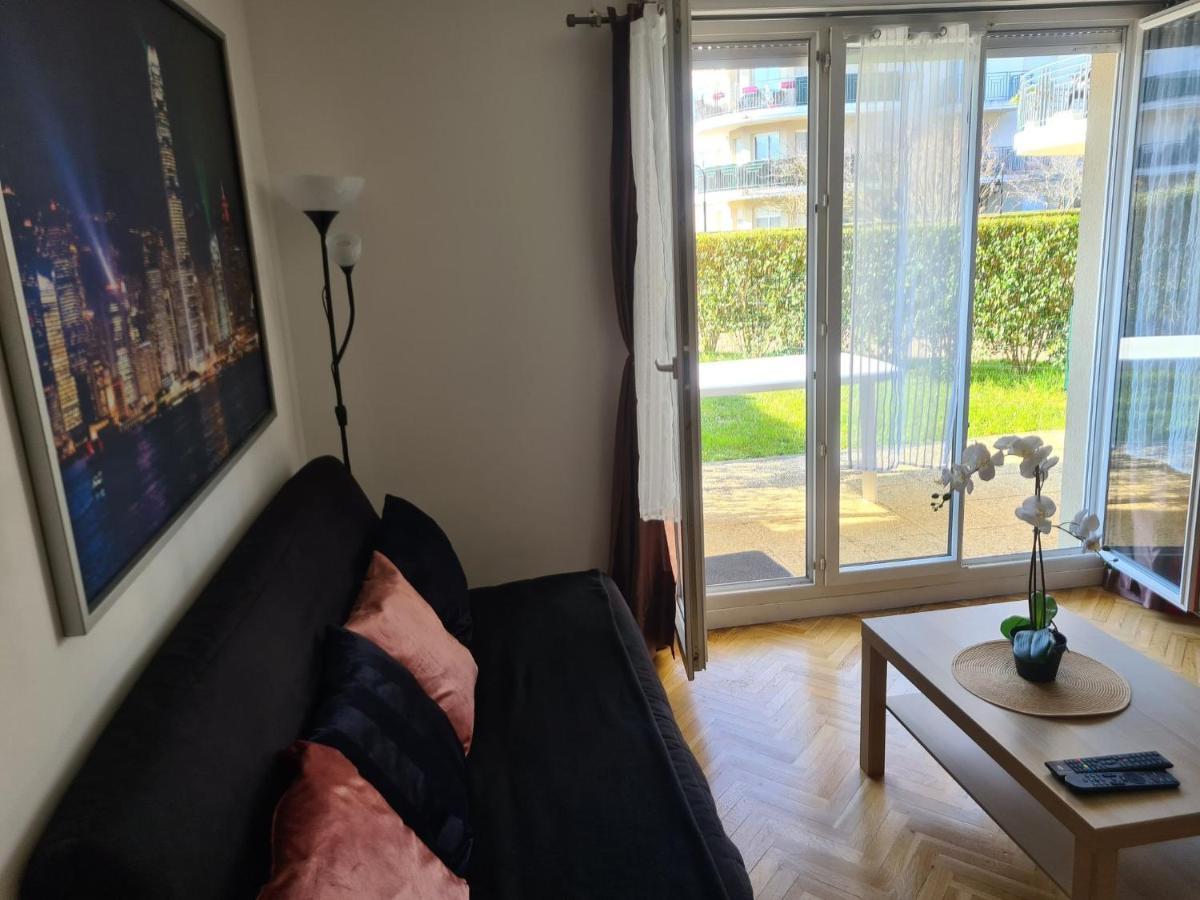 Appartement Avec Rez De Jardin A Disneyland モンテヴラン エクステリア 写真
