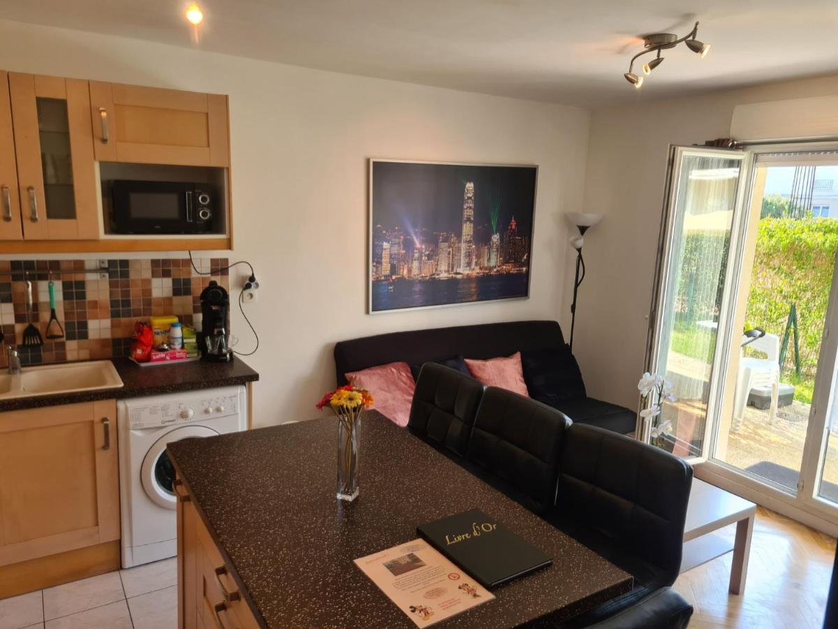 Appartement Avec Rez De Jardin A Disneyland モンテヴラン エクステリア 写真