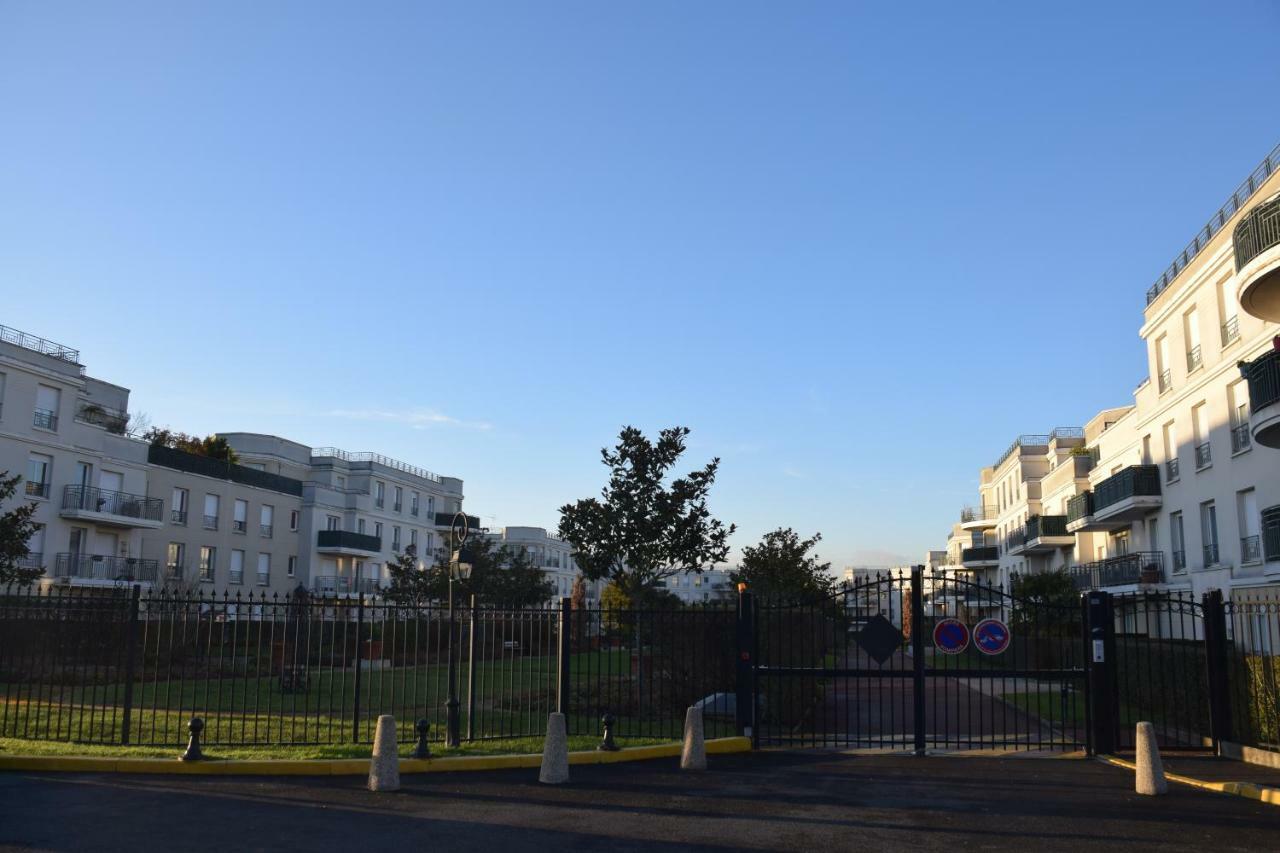 Appartement Avec Rez De Jardin A Disneyland モンテヴラン エクステリア 写真