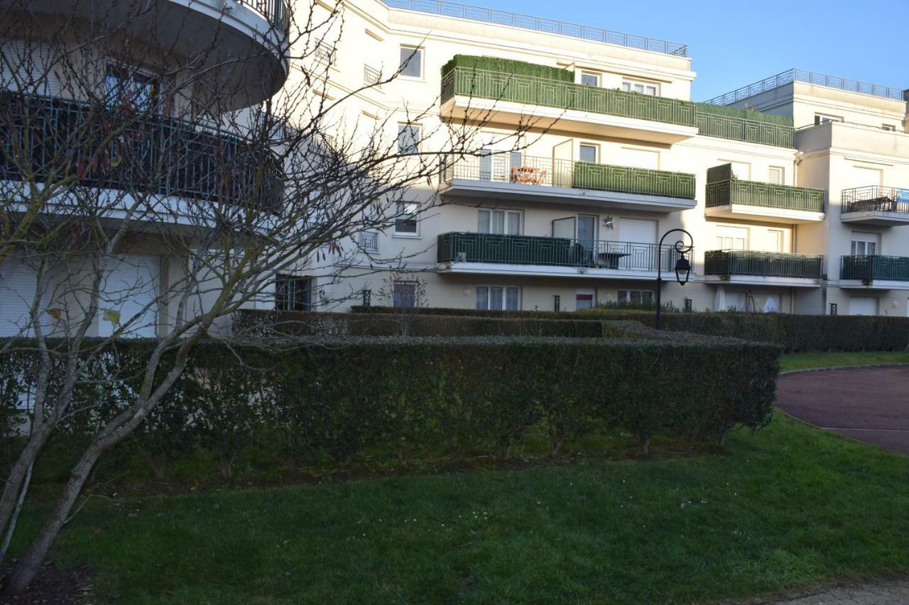 Appartement Avec Rez De Jardin A Disneyland モンテヴラン エクステリア 写真
