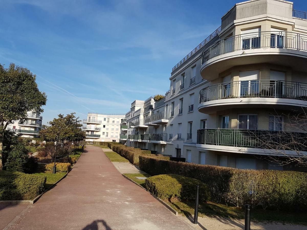 Appartement Avec Rez De Jardin A Disneyland モンテヴラン エクステリア 写真