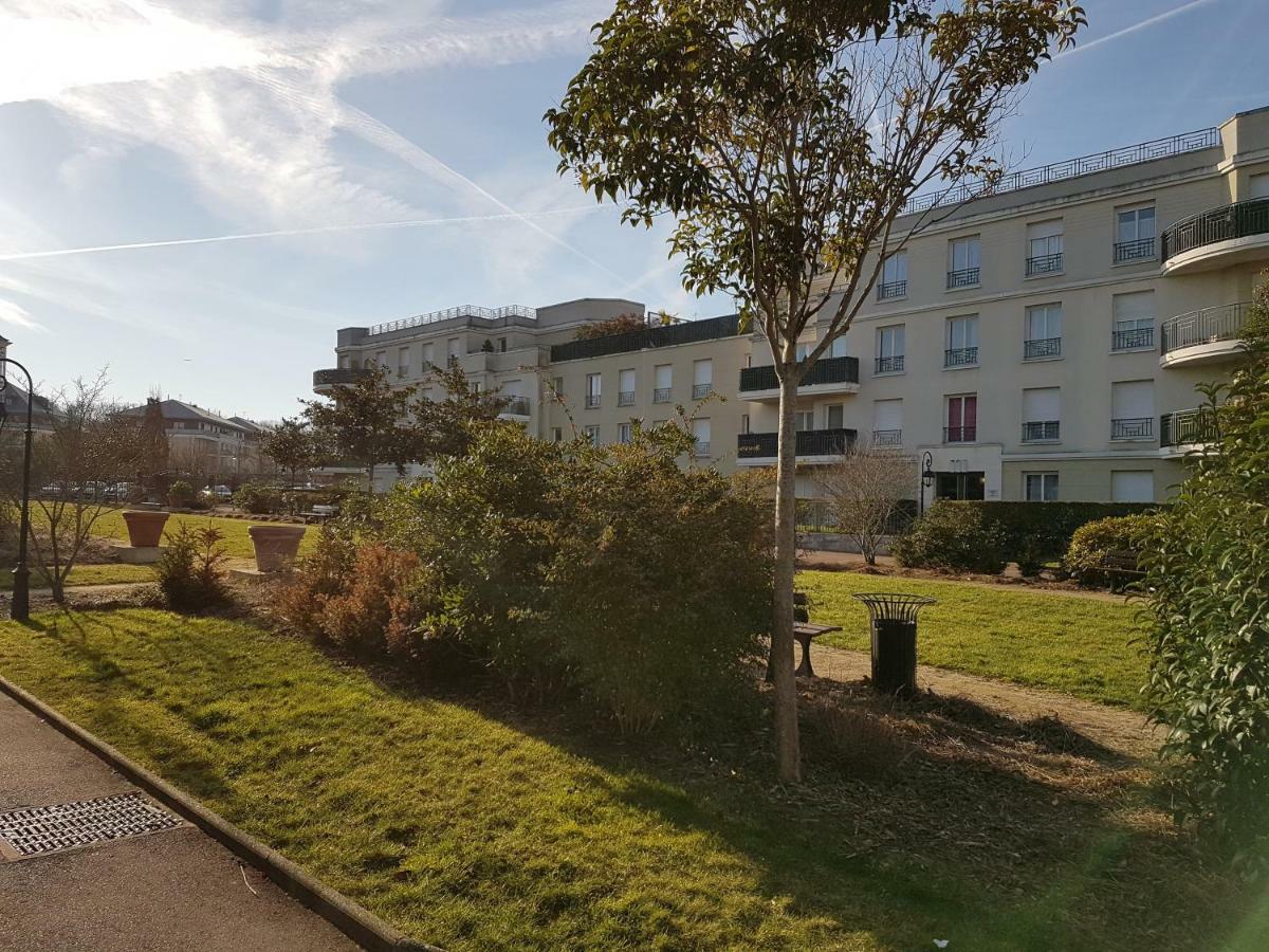 Appartement Avec Rez De Jardin A Disneyland モンテヴラン エクステリア 写真